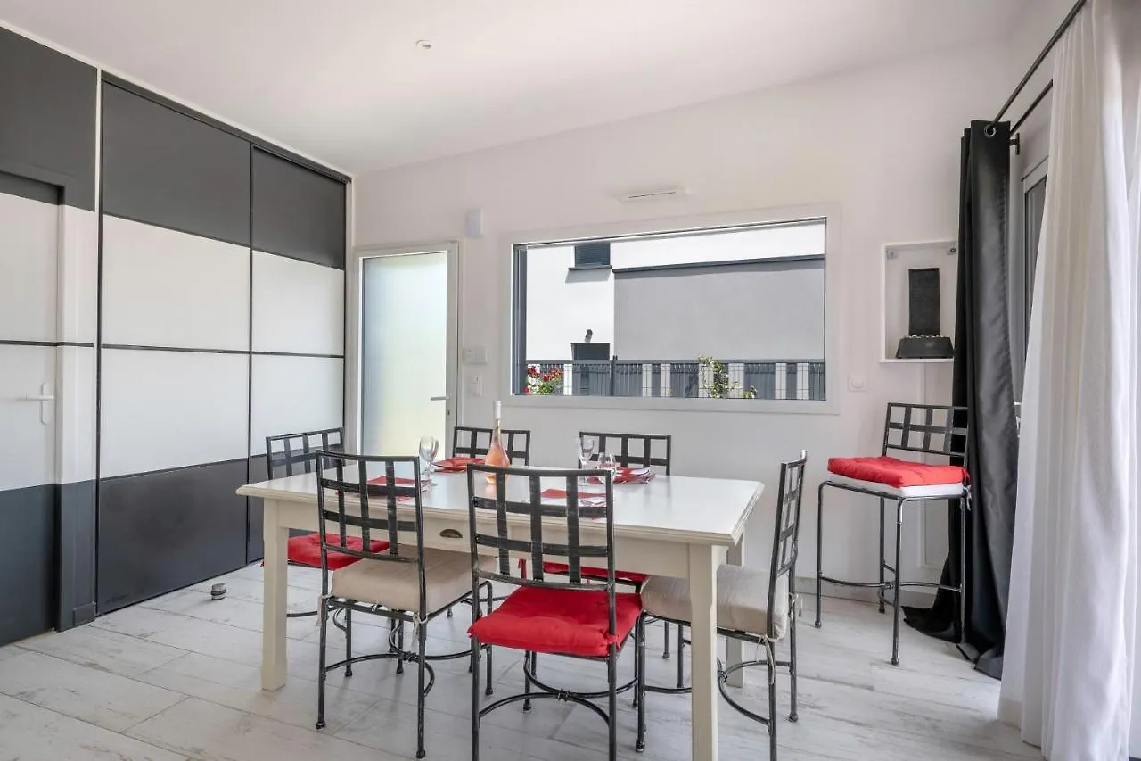 הוילה Maison Moderne Pour 4 Personnes A סן-ג'ילדה-דה-רוס בית נופש
